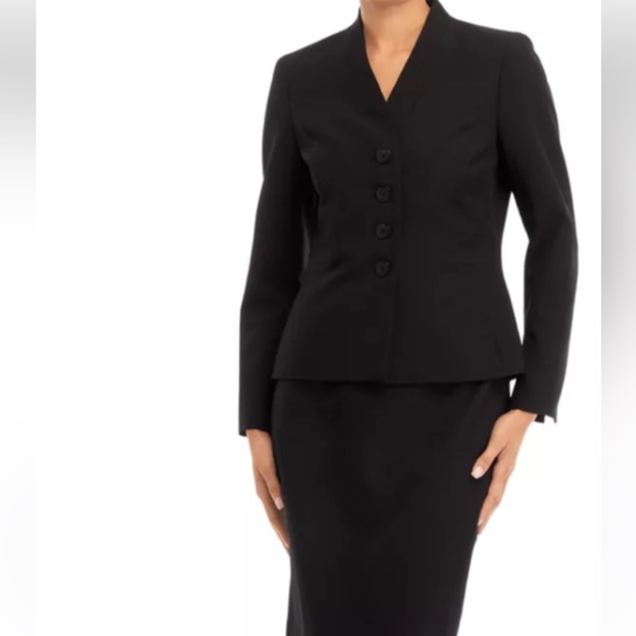 Le Suit Dresses & Skirts - Collections Le Suit Elegant Black Women's Skirt and Jacket Size 12